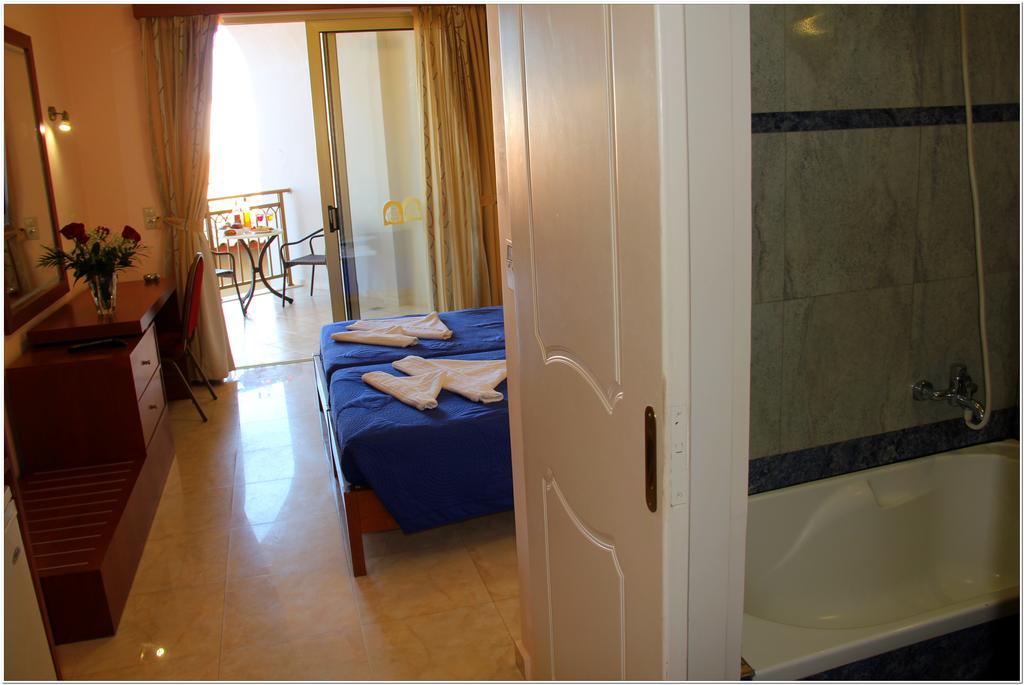 Agelia Beach Hotel Sfakaki Exterior photo